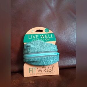 Fitkicks wrist wallet
